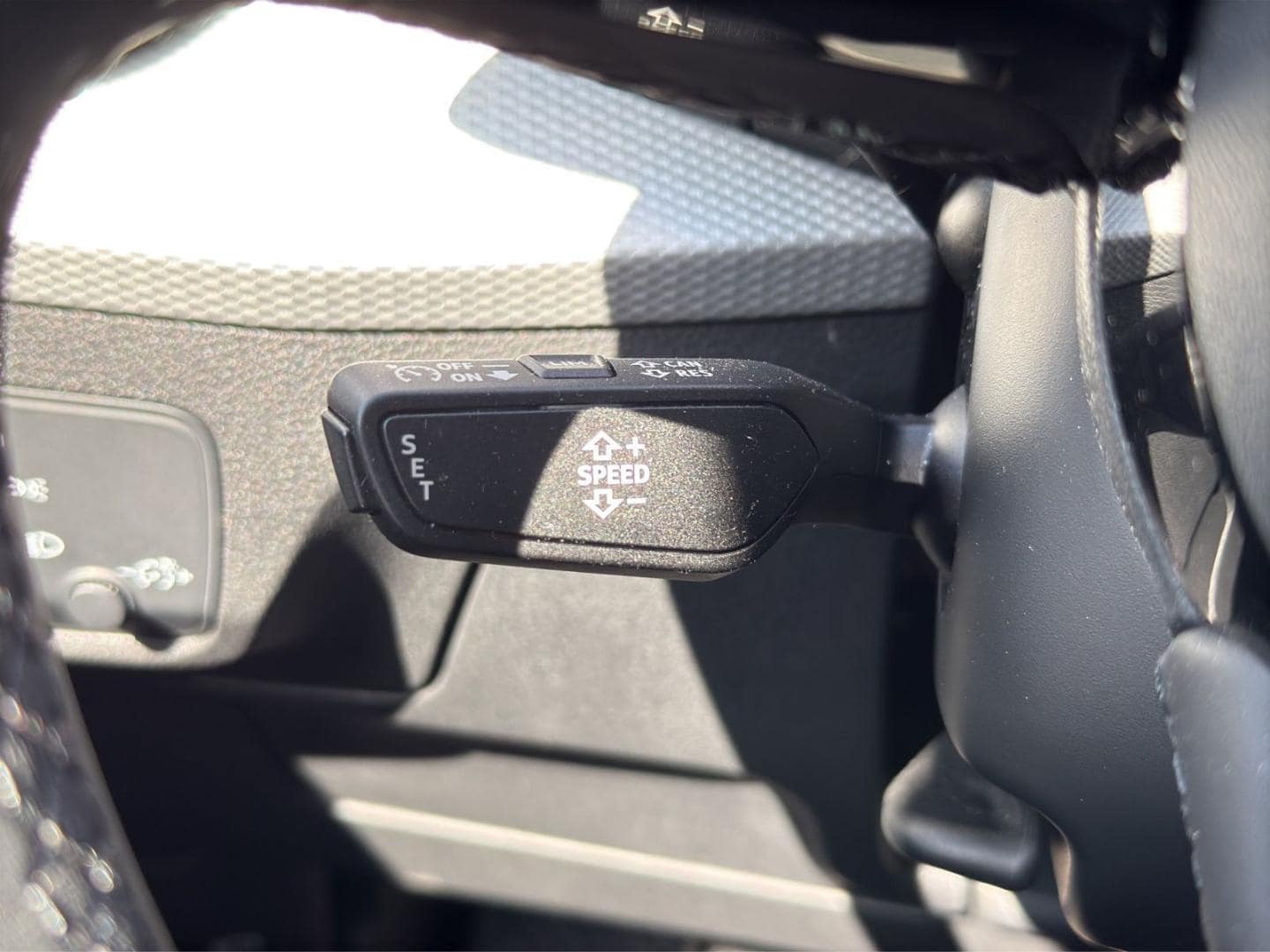 Bild über Audi Q2 advanced 35 TFSI S tronic - für weitere Informationen kontaktieren Sie den Audi Partner