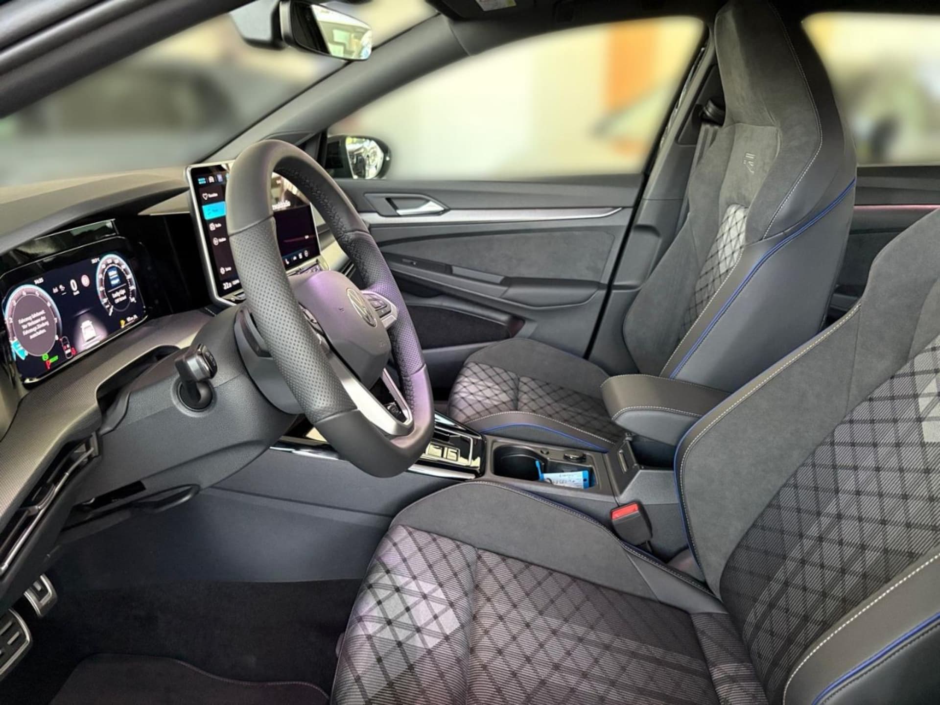 Volkswagen Golf R-Line