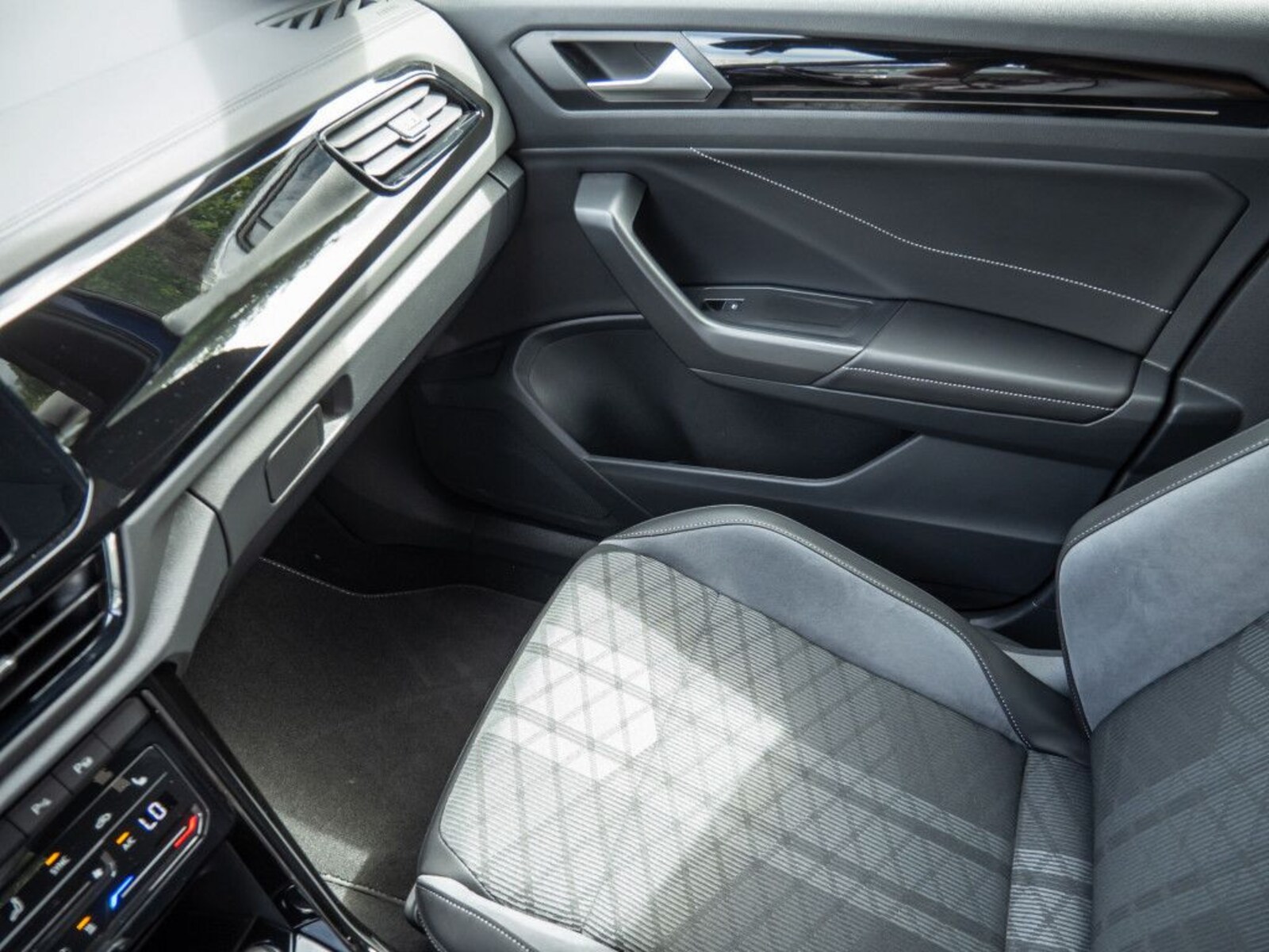 Volkswagen T-Roc – Bild 13