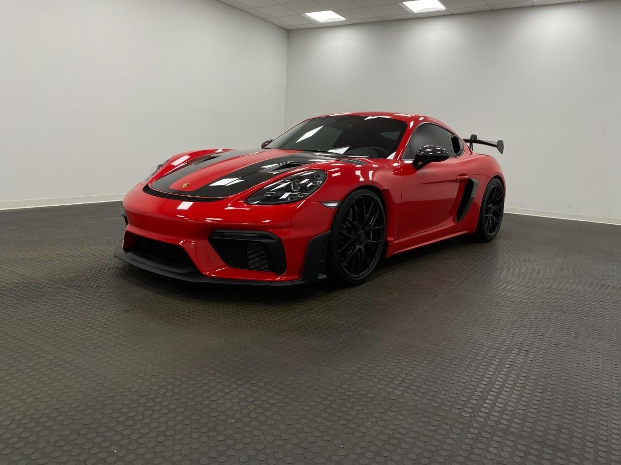 2025 Porsche 718 Cayman GT4 RS's photo