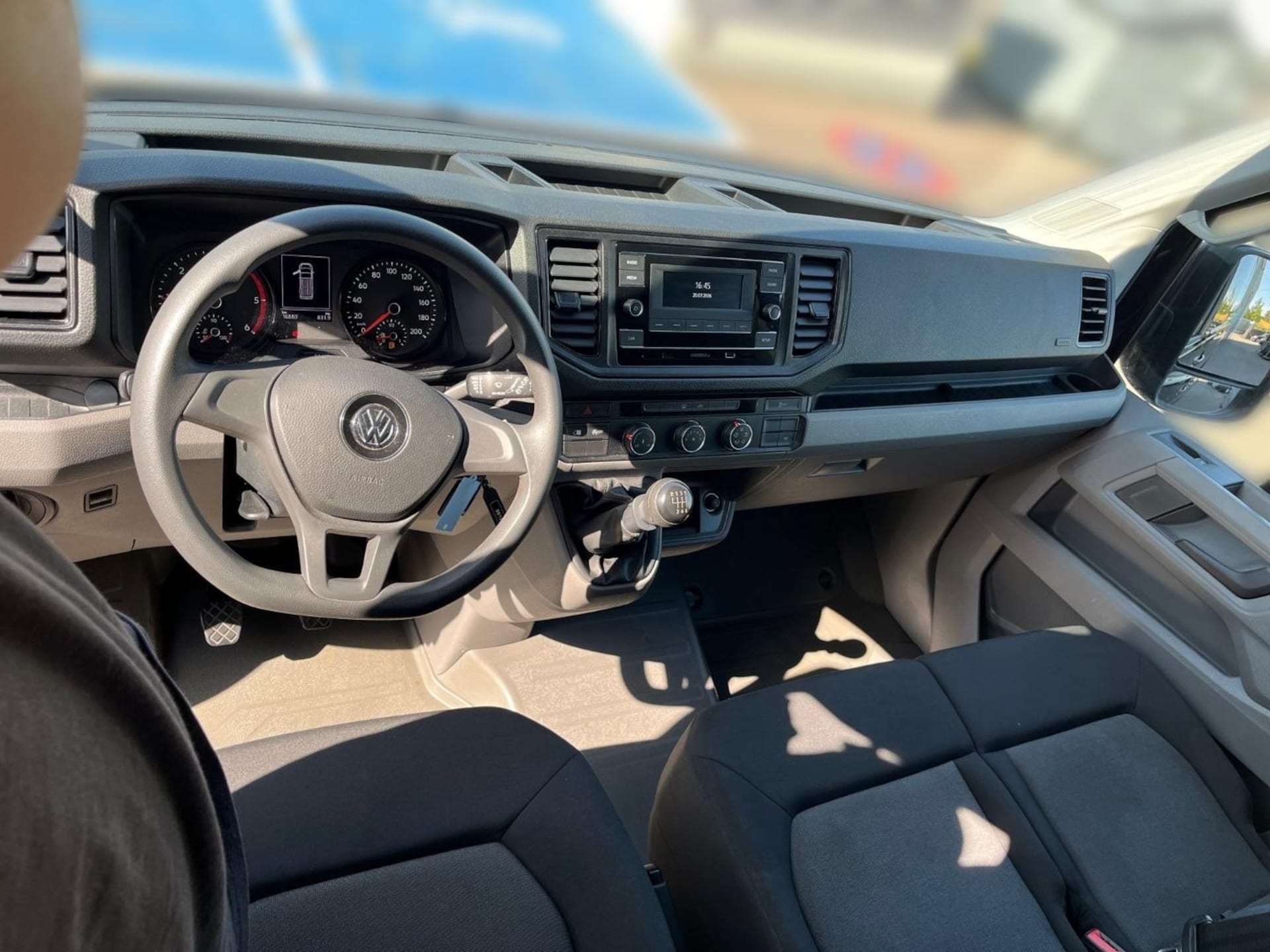 Volkswagen Crafter Kasten mittlerer Radstand