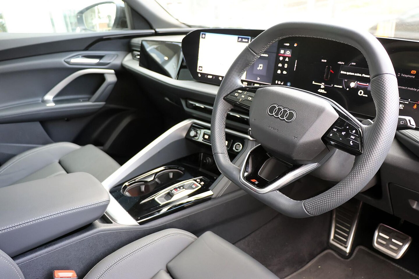 Image about Audi Q5 SUV TDI quattro 150 kW sport