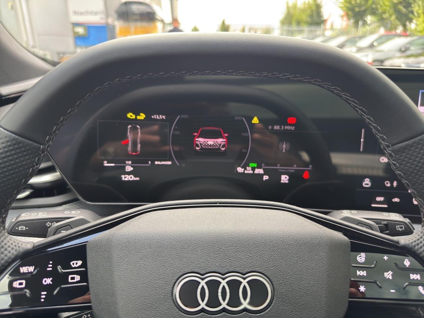 Bild über Audi Q5 SUV TDI quattro 150 kW S tronic - für weitere Informationen kontaktieren Sie den Audi Partner