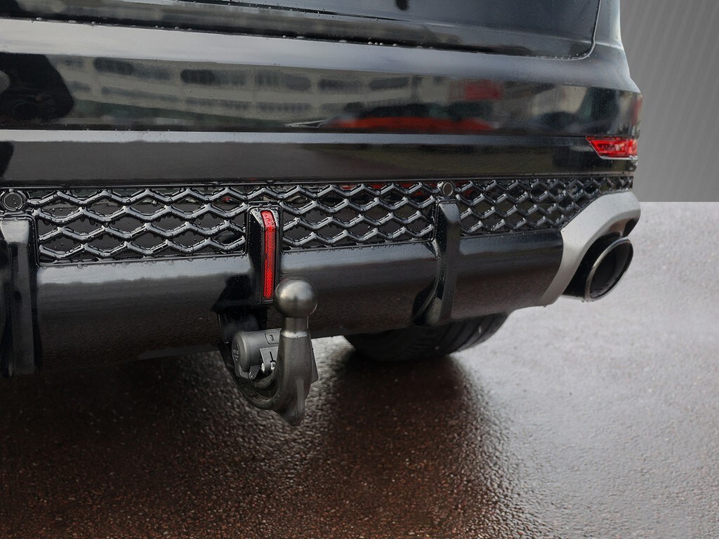 Audi RS Q8 SUV performance