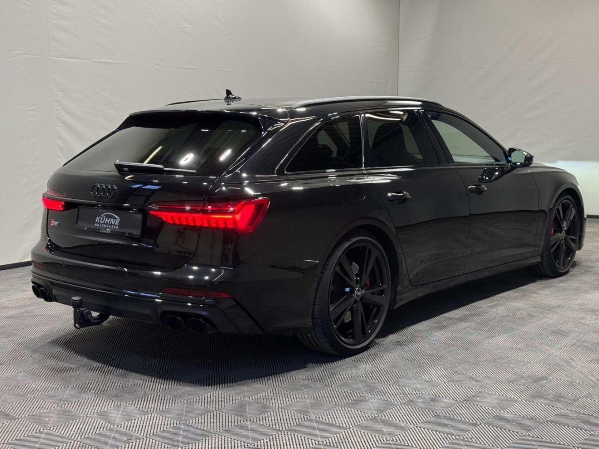 Audi S6 Avant