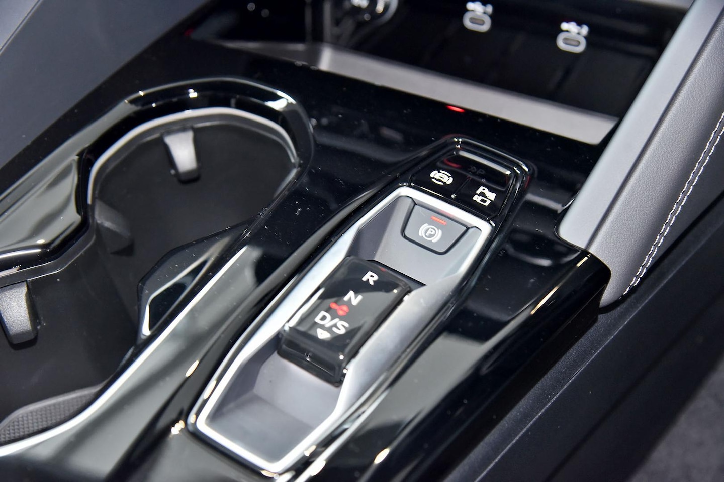 Image about Audi Q5 SUV TDI quattro 150 kW sport