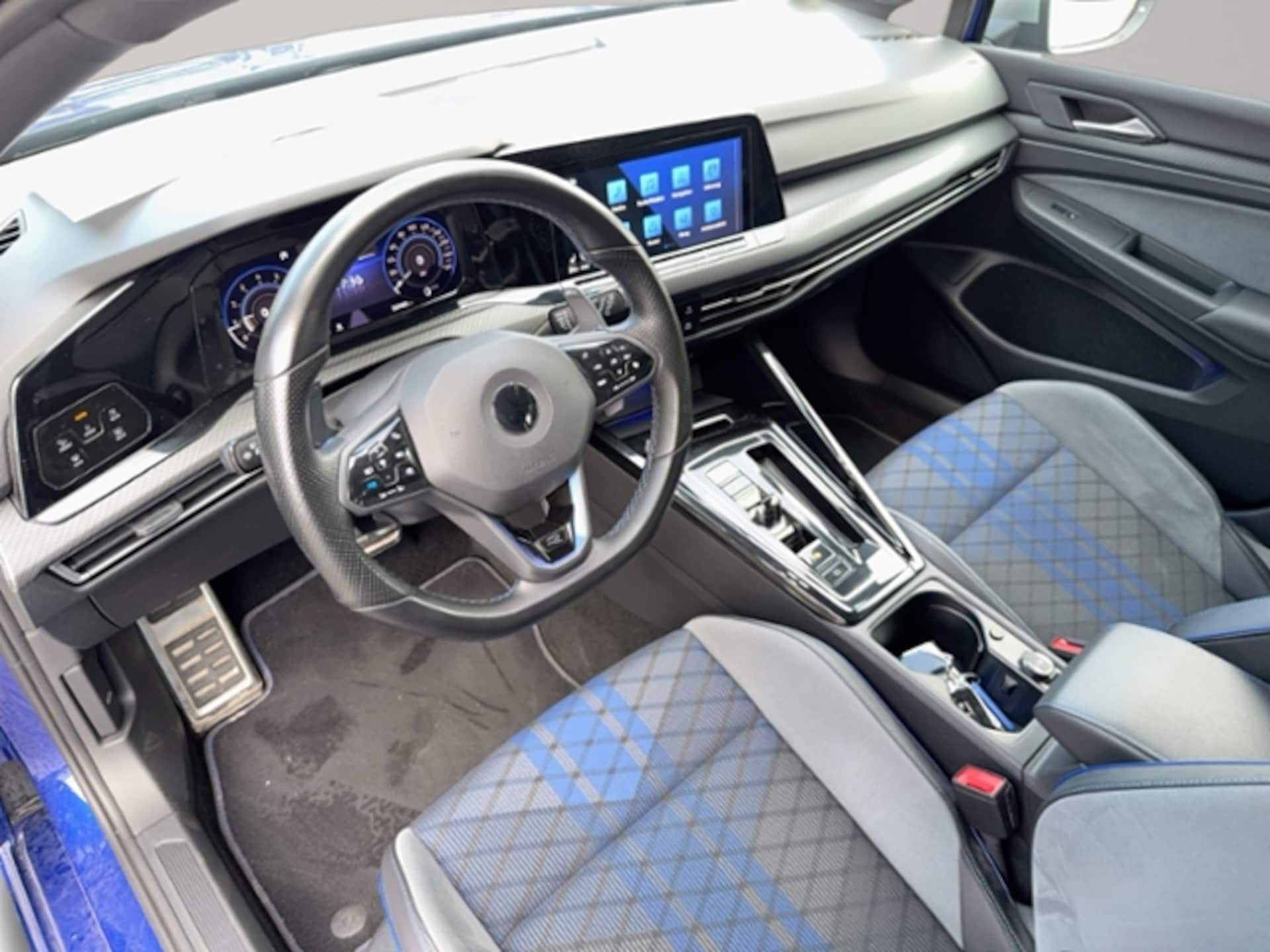 Volkswagen Golf Variant R