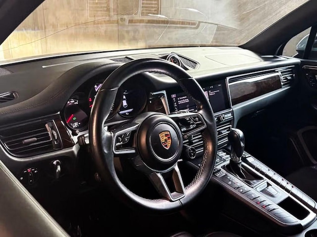 2021 Porsche Macan