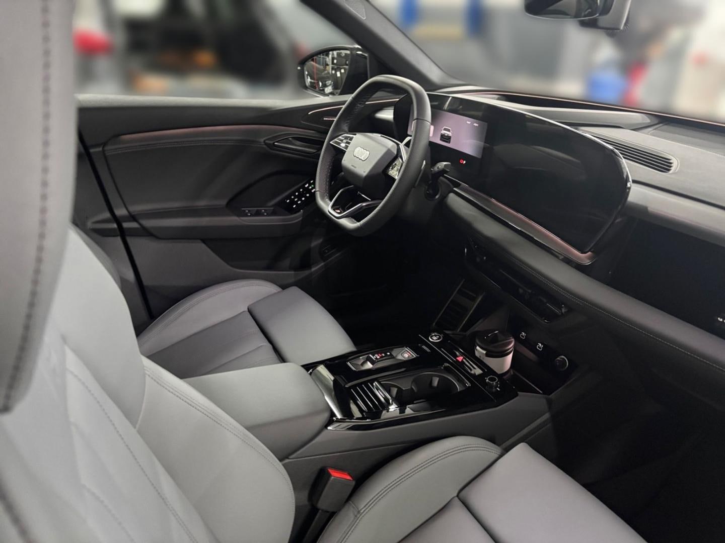 Bild über Audi Q6 Sportback e-tron S line business e-tron quattro 315 kW - für weitere Informationen kontaktieren Sie den Audi Partner