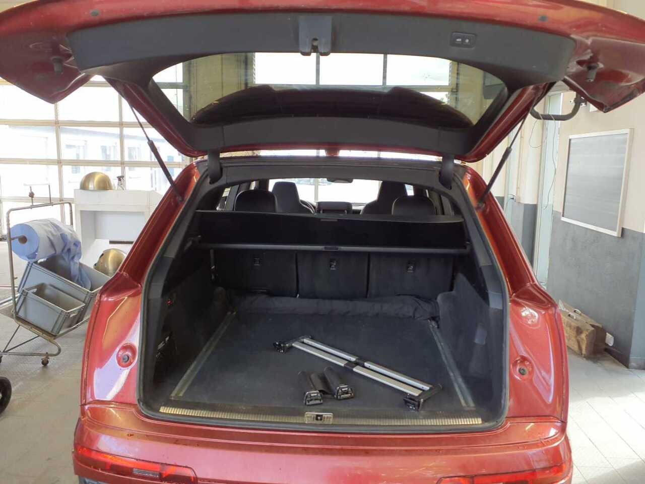 Image about Audi Q7 50 TDI quattro tiptronic