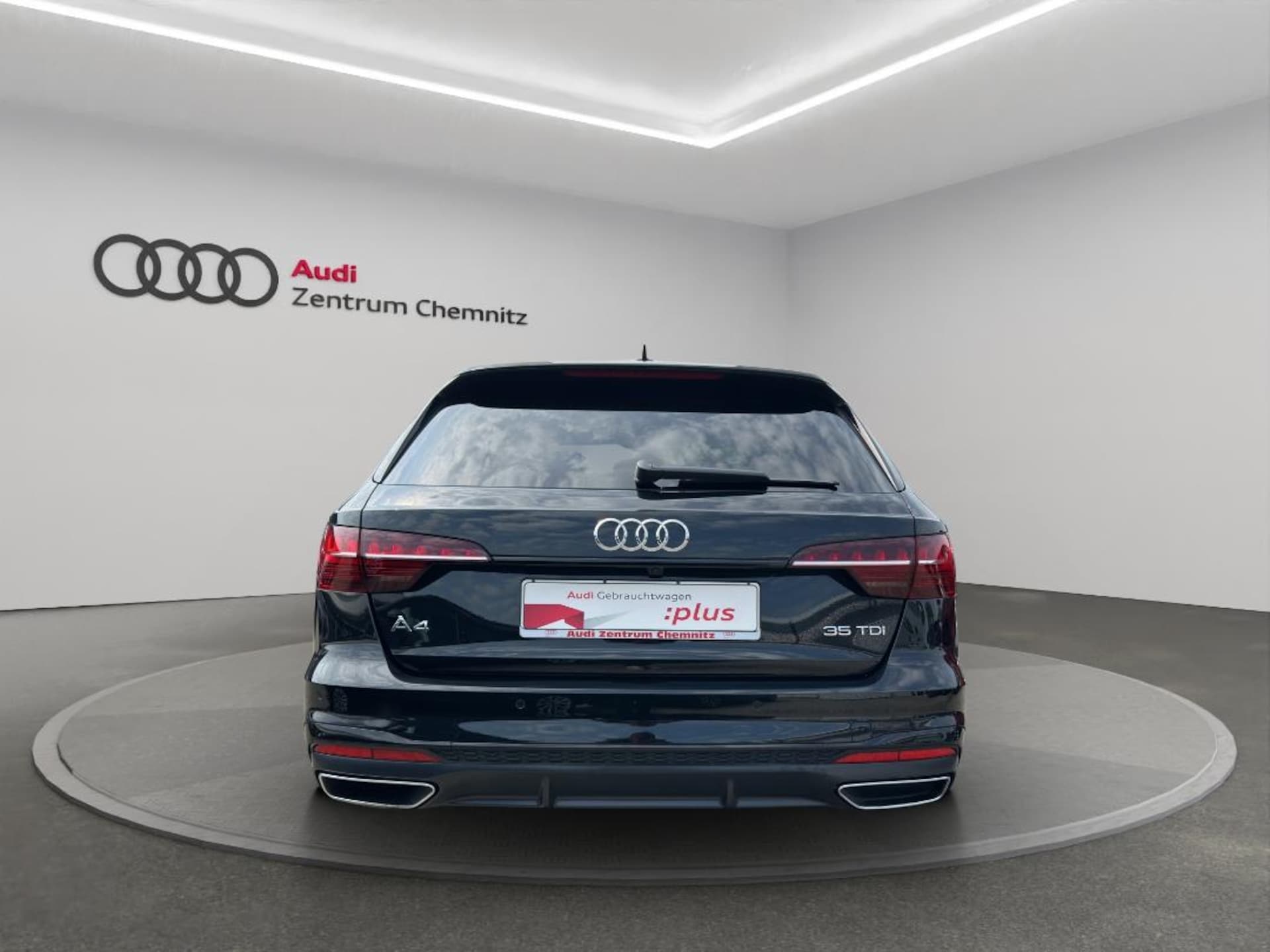 Audi A4 Avant S line