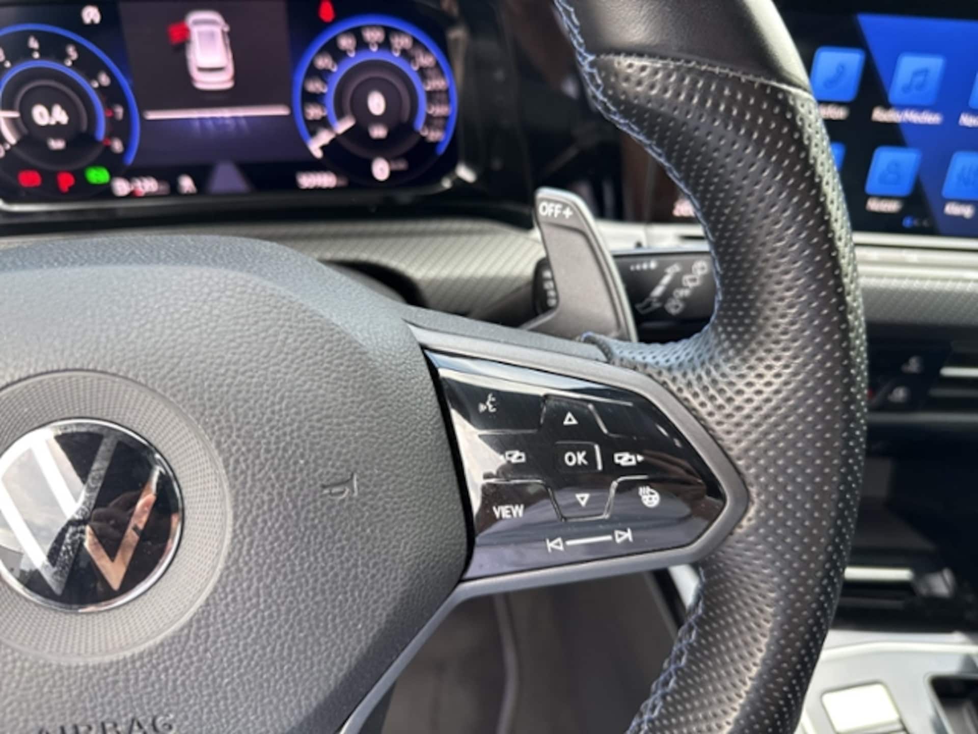 Volkswagen Golf Variant R