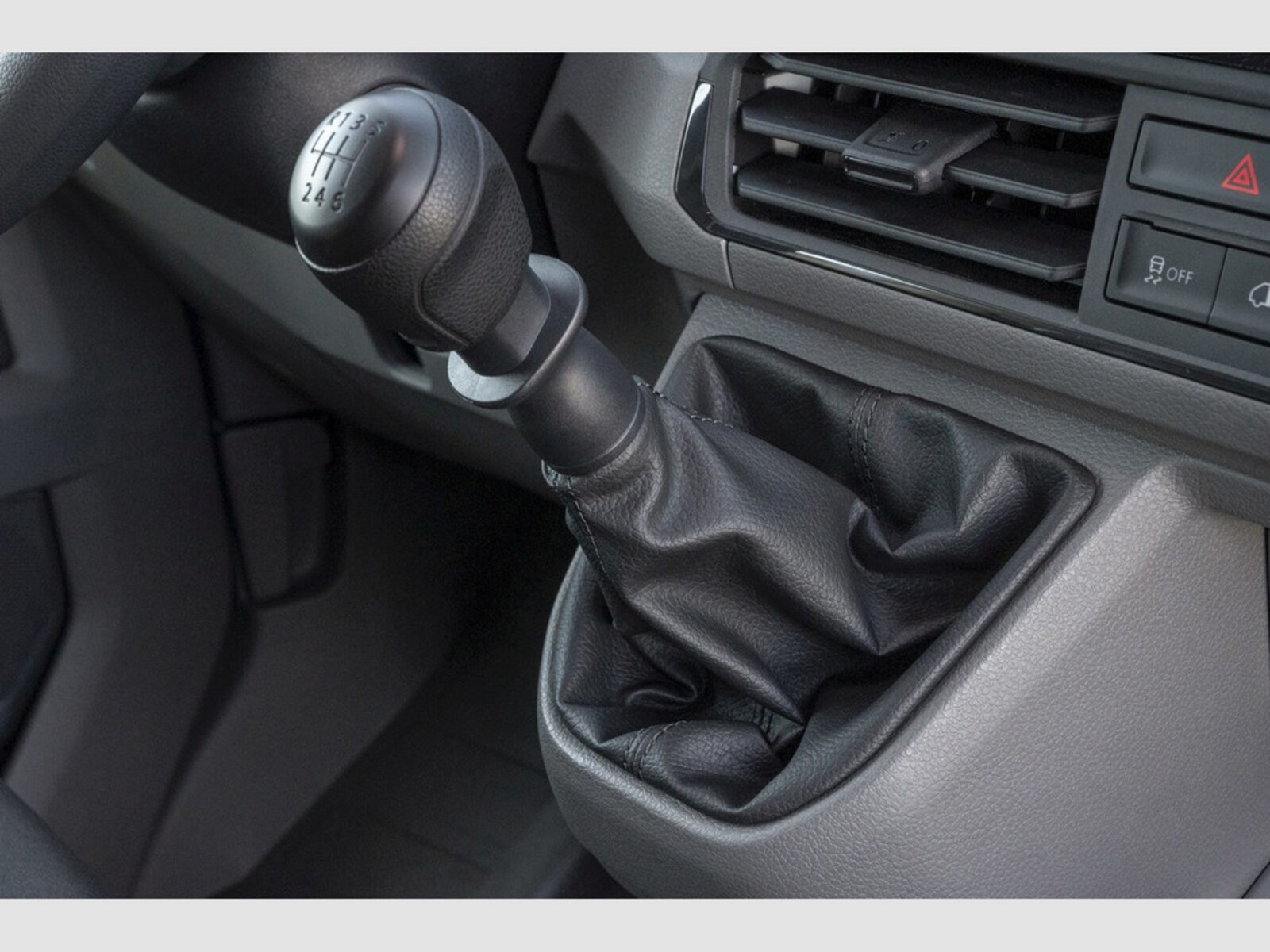 Volkswagen Crafter Kasten mittlerer Radstand – Bild 12
