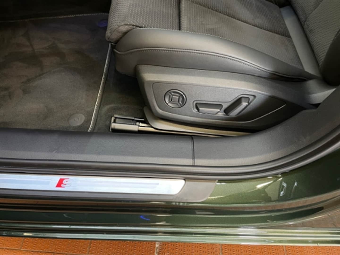 Bild über Audi A6 Avant S line 50 TDI quattro tiptronic - für weitere Informationen kontaktieren Sie den Audi Partner
