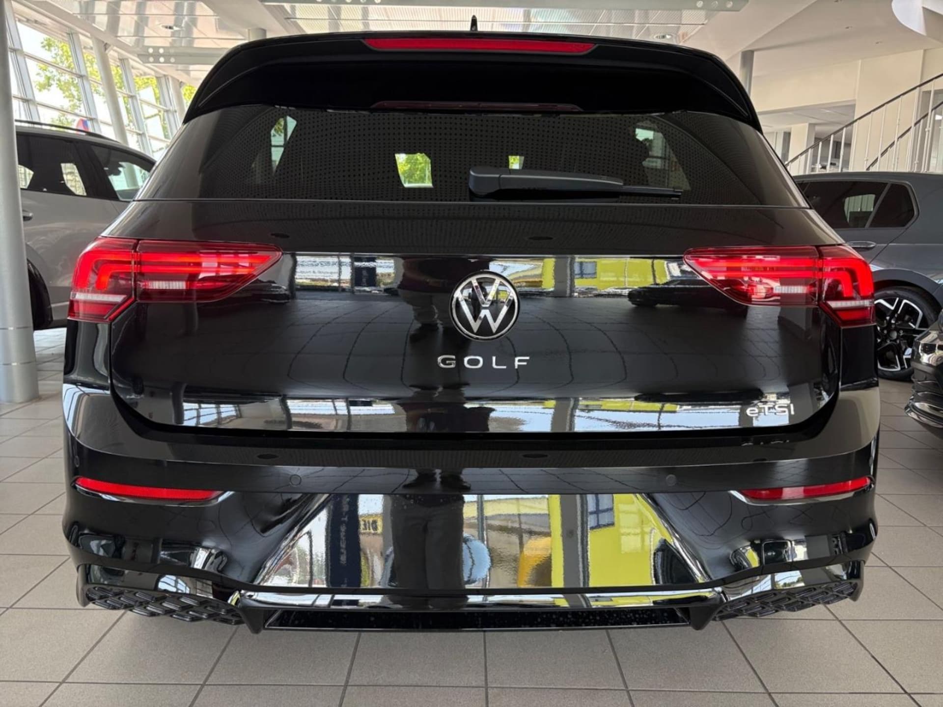 Volkswagen Golf R-Line