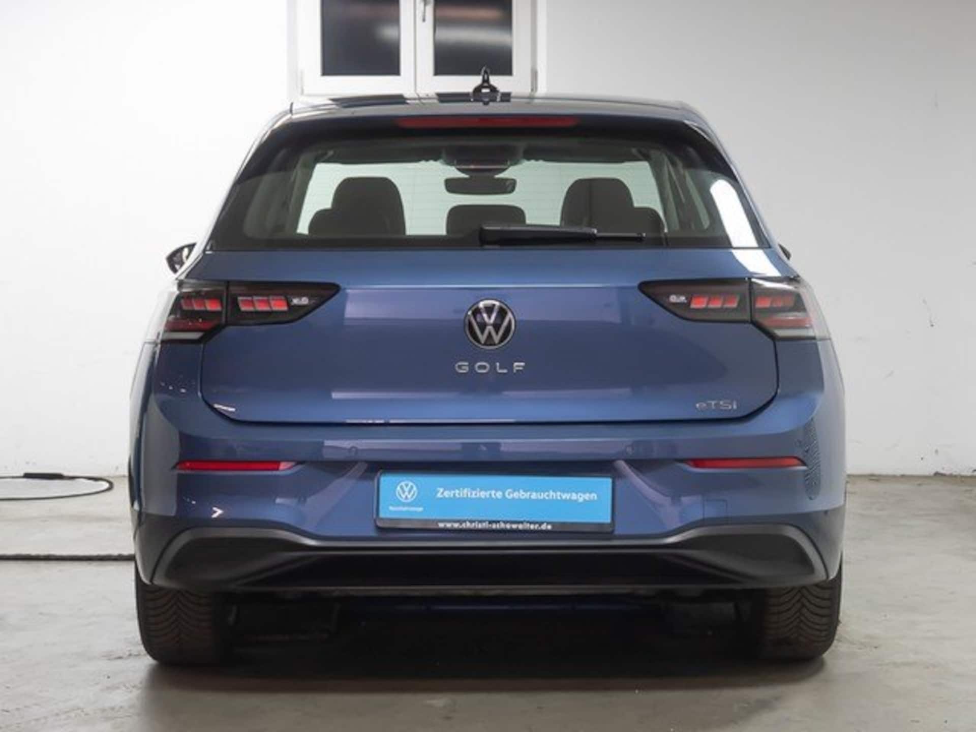 Volkswagen Golf Life