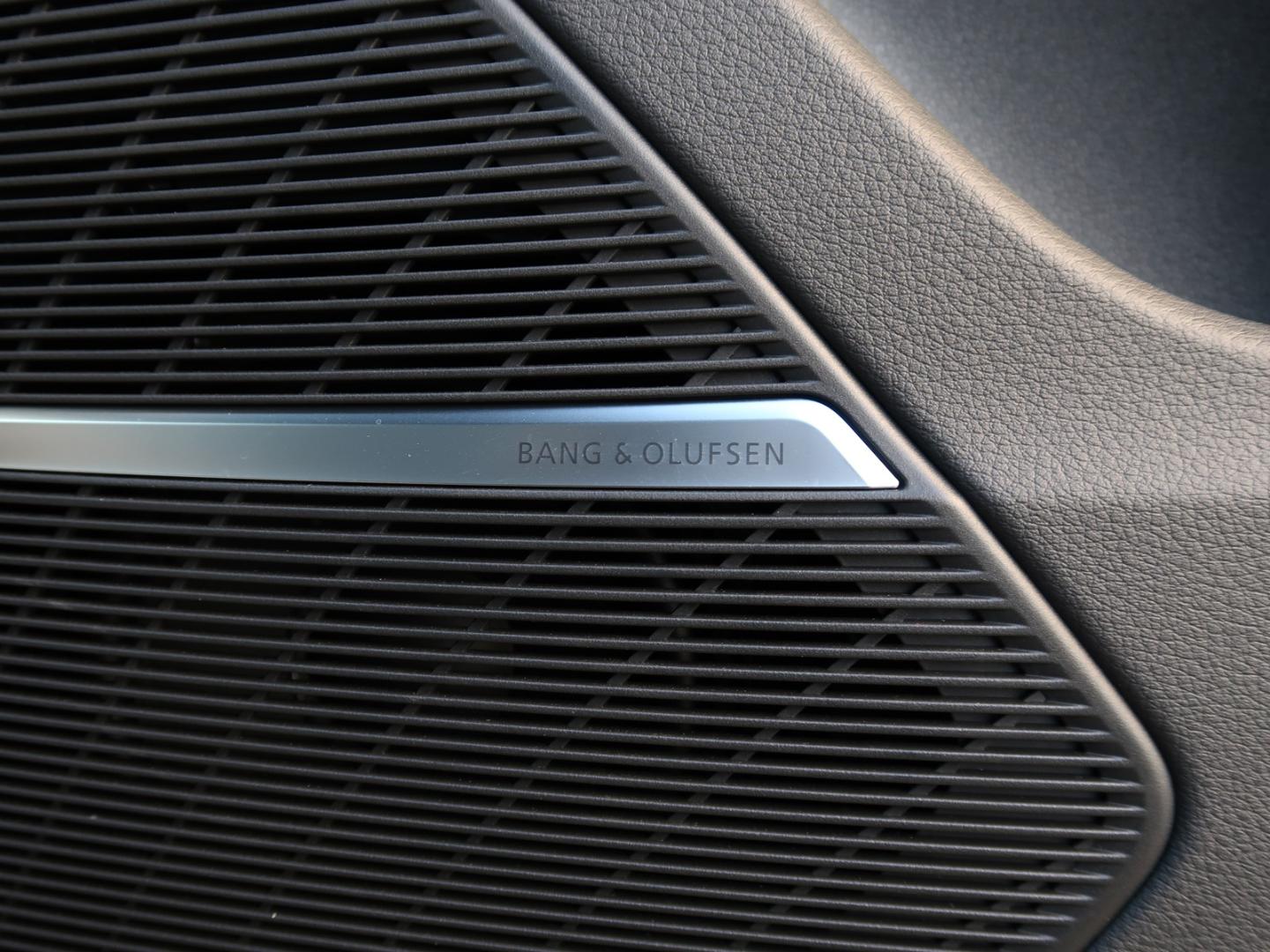 Image about Audi Q8 55 TFSI quattro S line 250(340) kW(PS) tiptronic