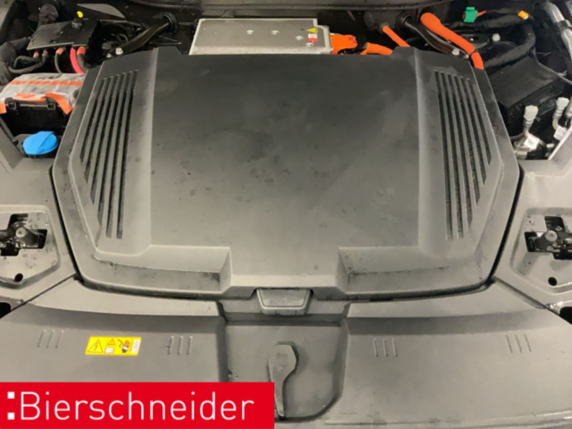 Audi Q8 e-tron S line