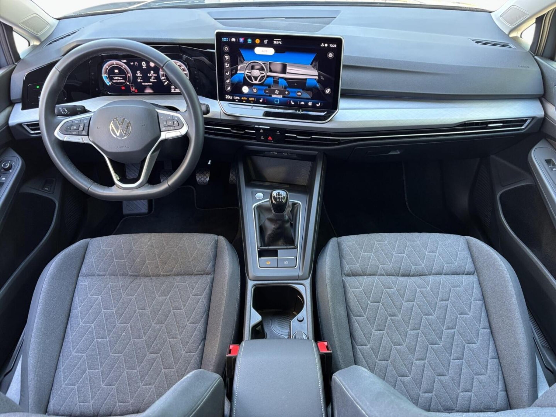 Volkswagen Golf Variant Life