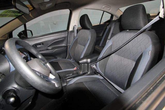 2025 Nissan Versa