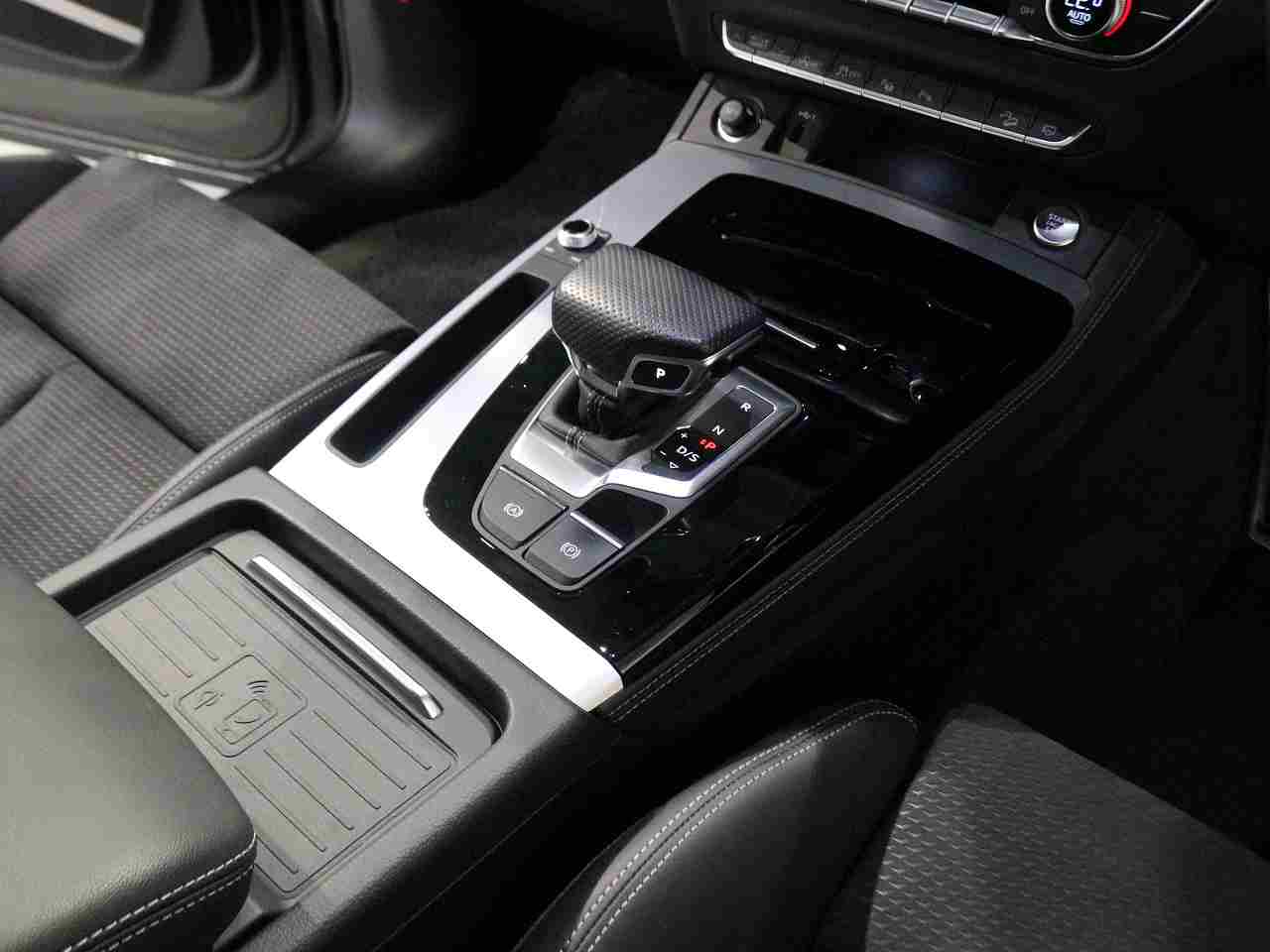 Image about Audi Q5 Sportback 40 TDI quattro S line