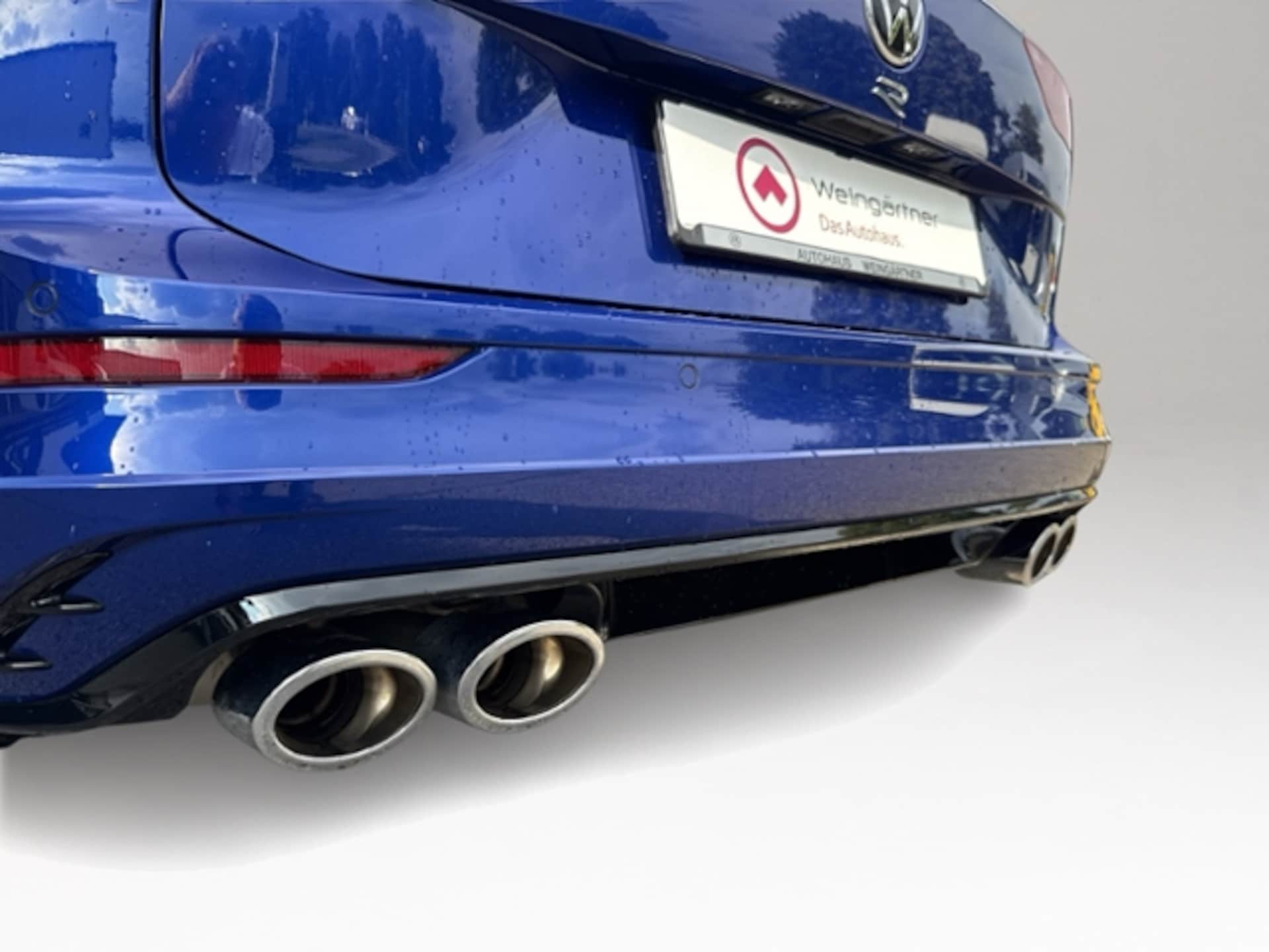 Volkswagen Golf Variant R
