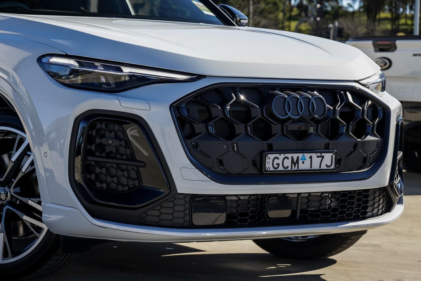 Image about Audi Q5 SUV e-hybrid quattro S tronic