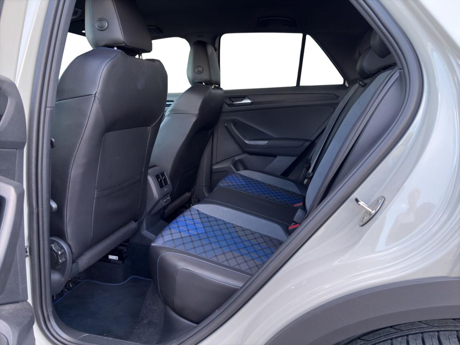 Volkswagen T-Roc – Bild 13