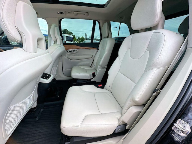 2022 Volvo XC90