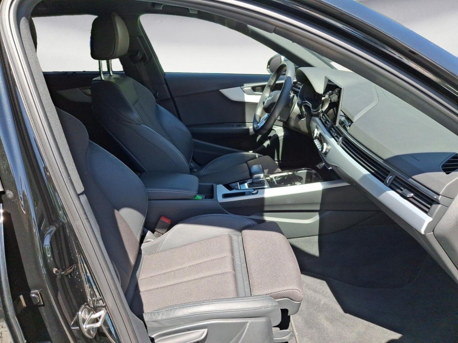 Audi A4 Avant S line