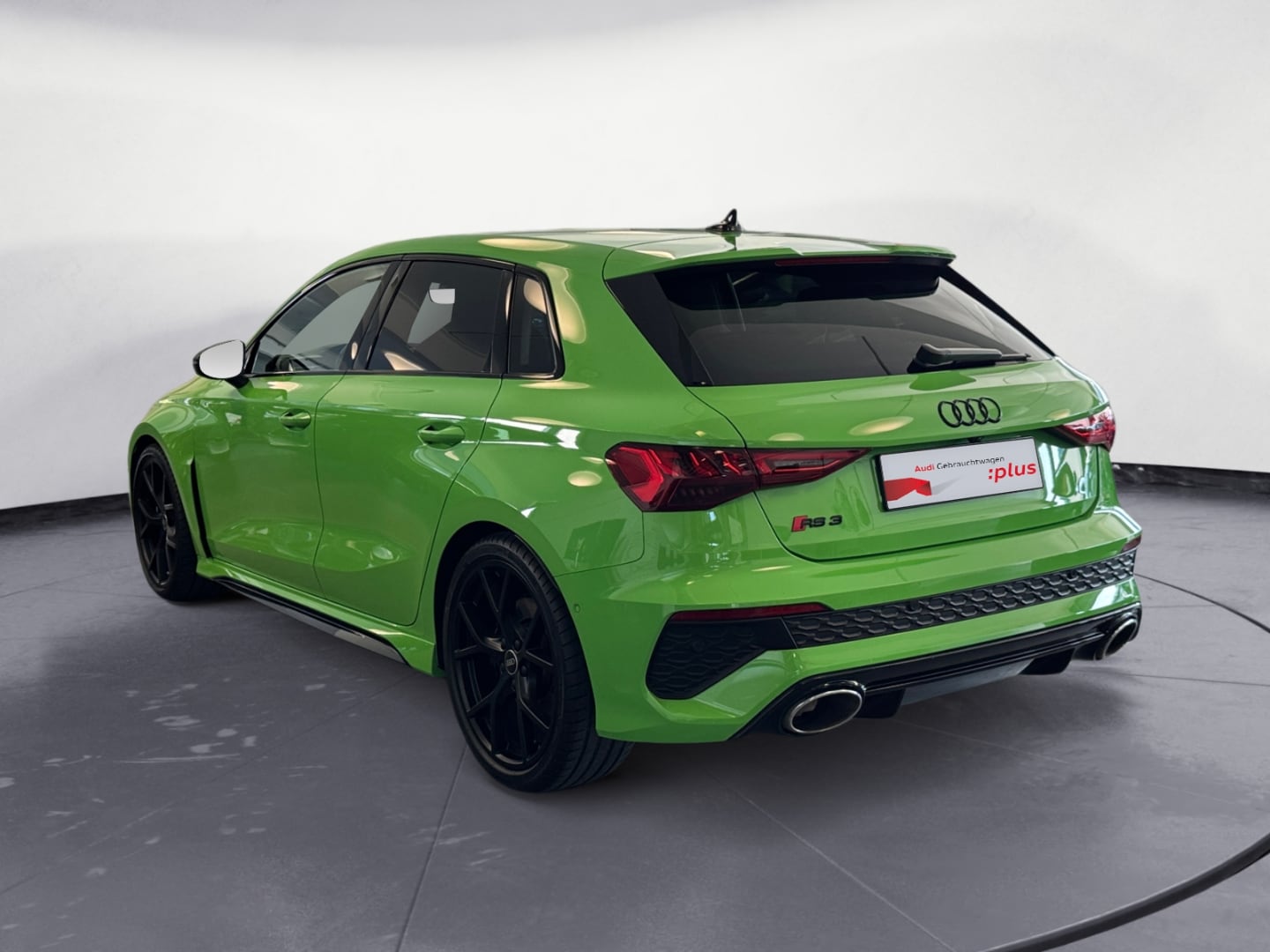 Bild über Audi RS 3 Sportback TFSI quattro S tronic - für weitere Informationen kontaktieren Sie den Audi Partner